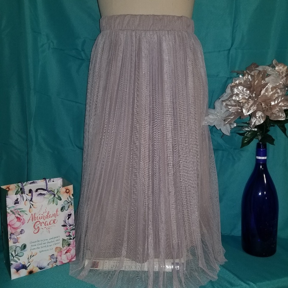 Gray skirt